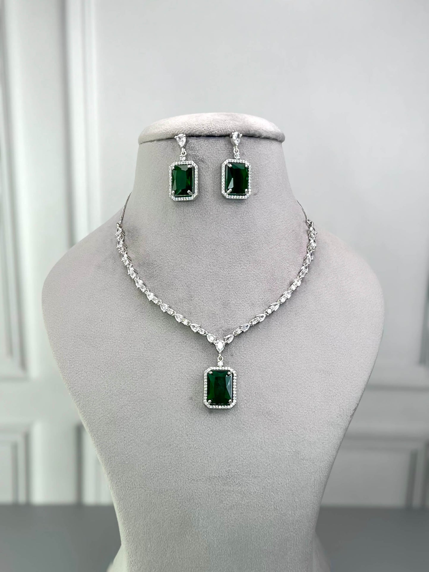 Chloe Emerald Green AD Necklace Set