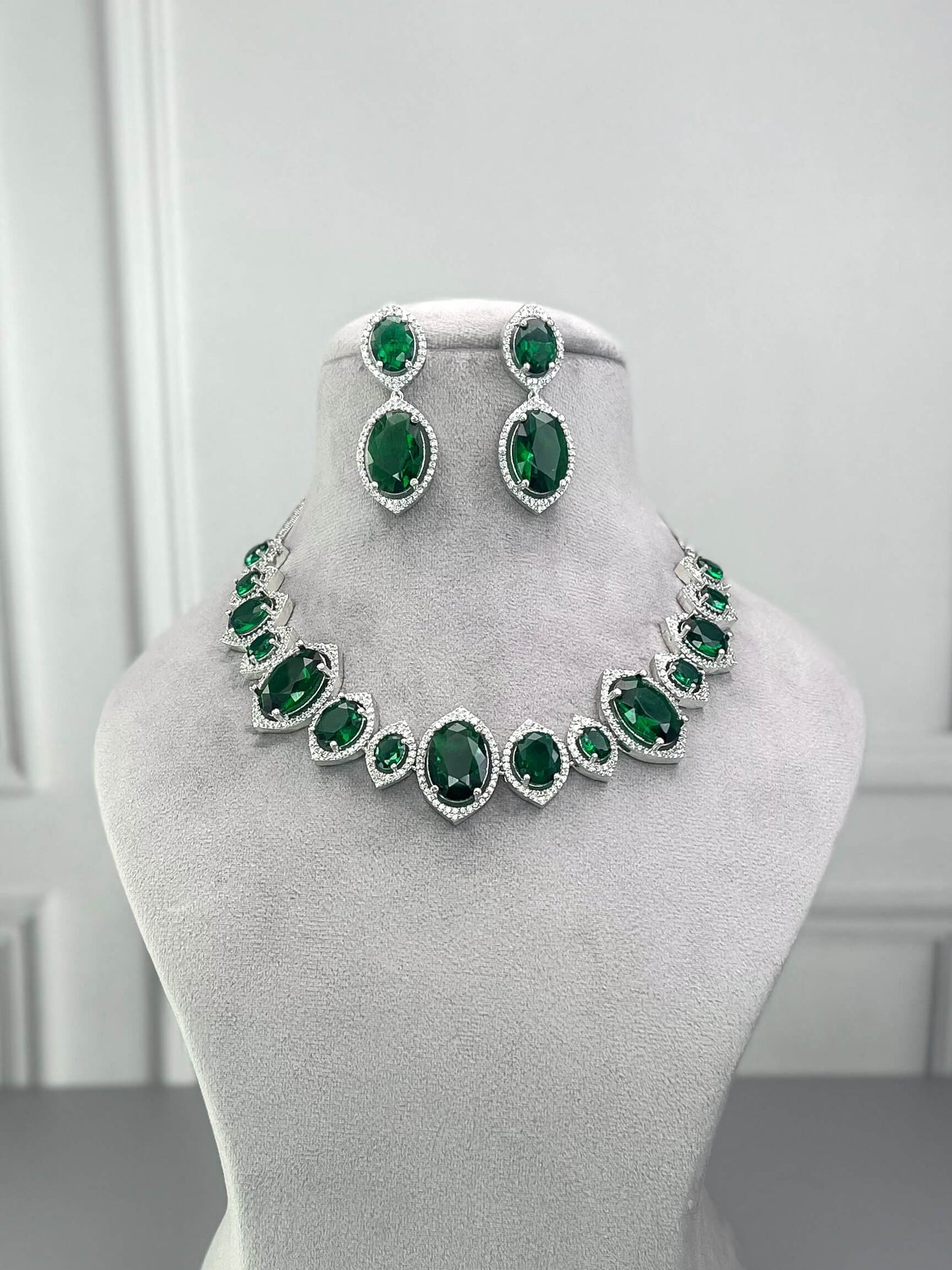 Andrea Emerald Green AD Necklace Set