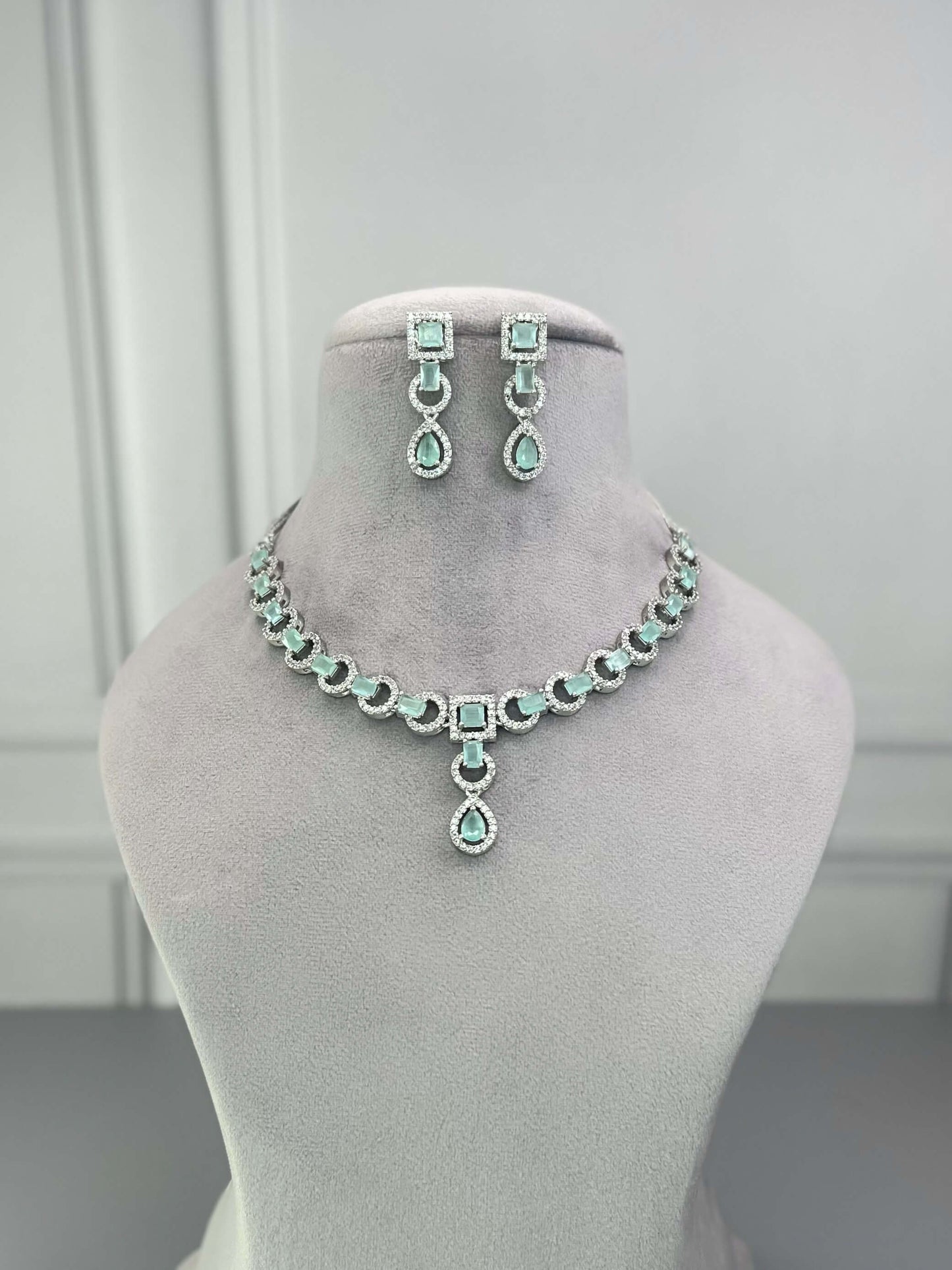 Alice Mint Green AD Necklace Set