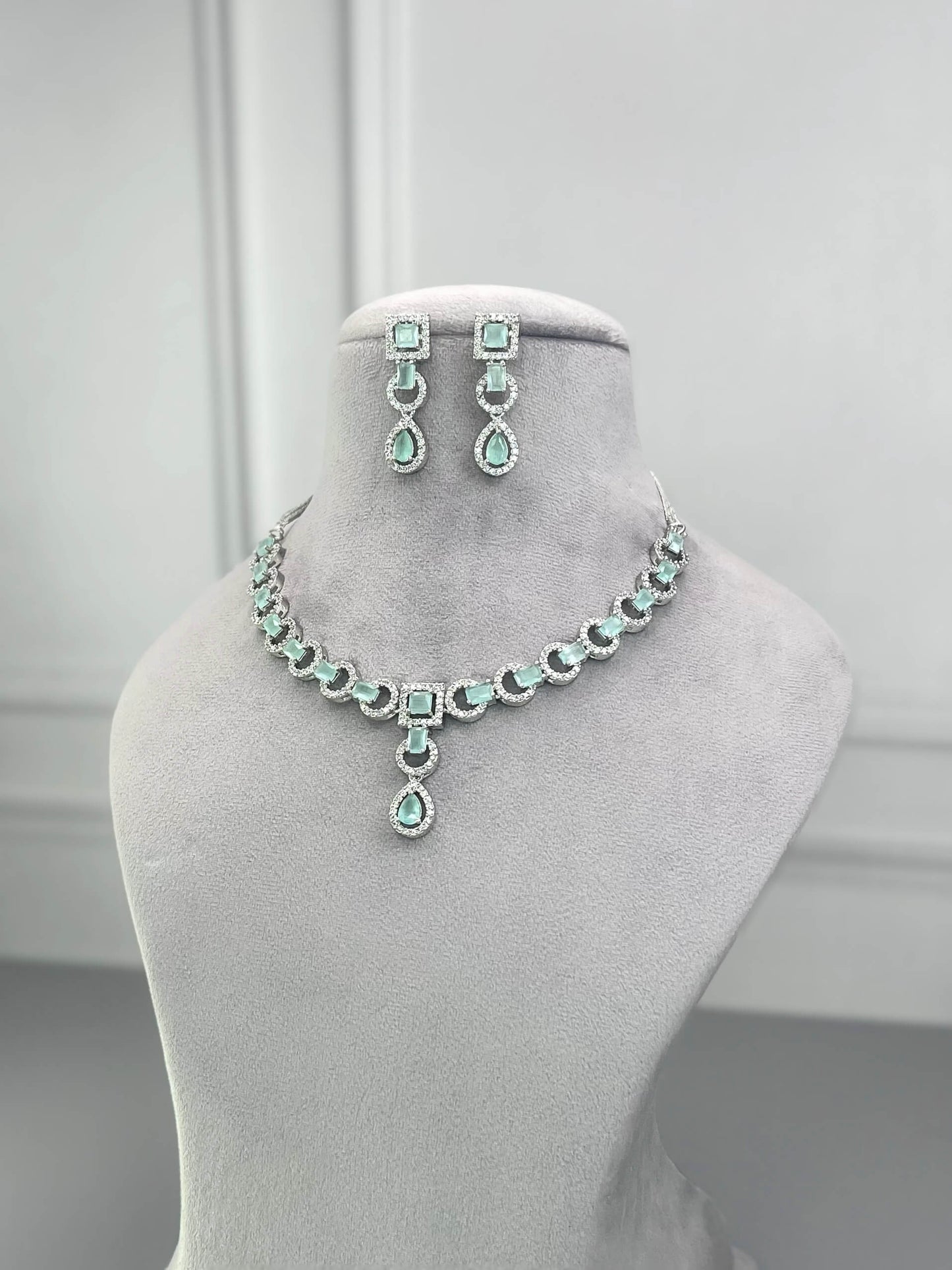 Alice Mint Green AD Necklace Set