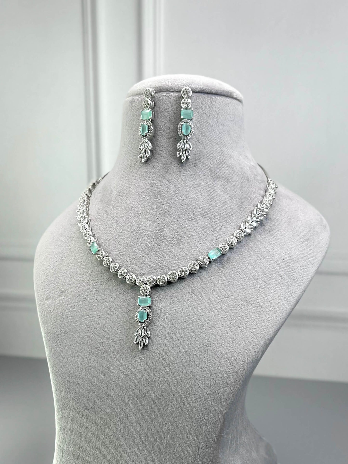 Vanessa Mint Green AD Necklace Set